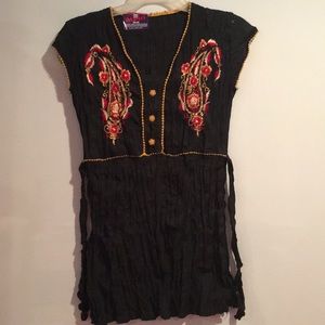 Women’s short sleeve wrinkled design top